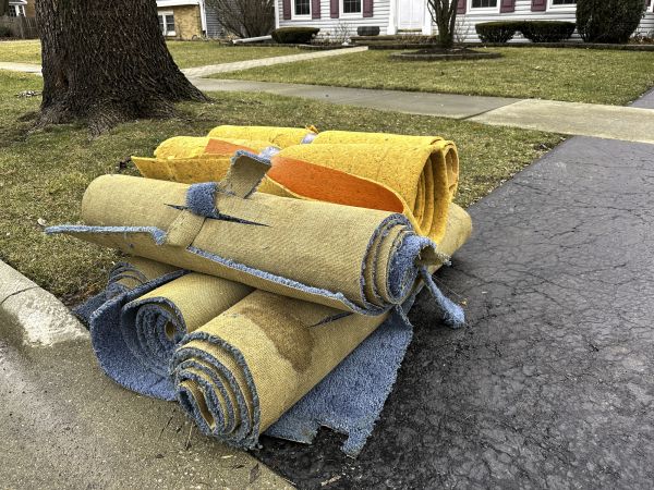Carpet Haul Away Service in Arlington Heights