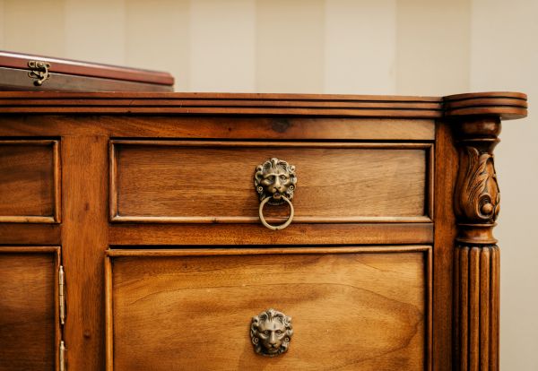Dresser Disposal in Arlington Heights