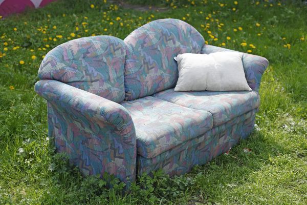 Couch Disposal in Arlington Heights