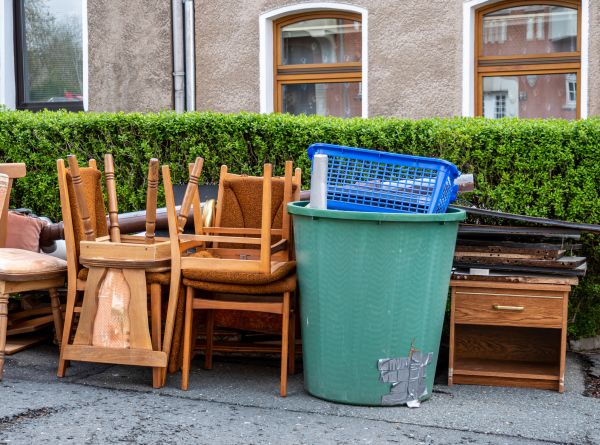 Chair Disposal Service in Arlington Heights